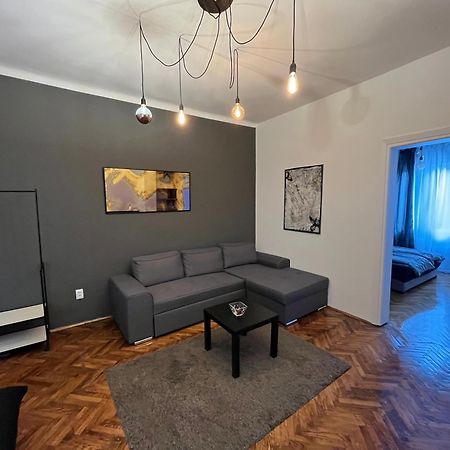 Two Bedroom Apartment Near Slavija Square Beograd Bagian luar foto