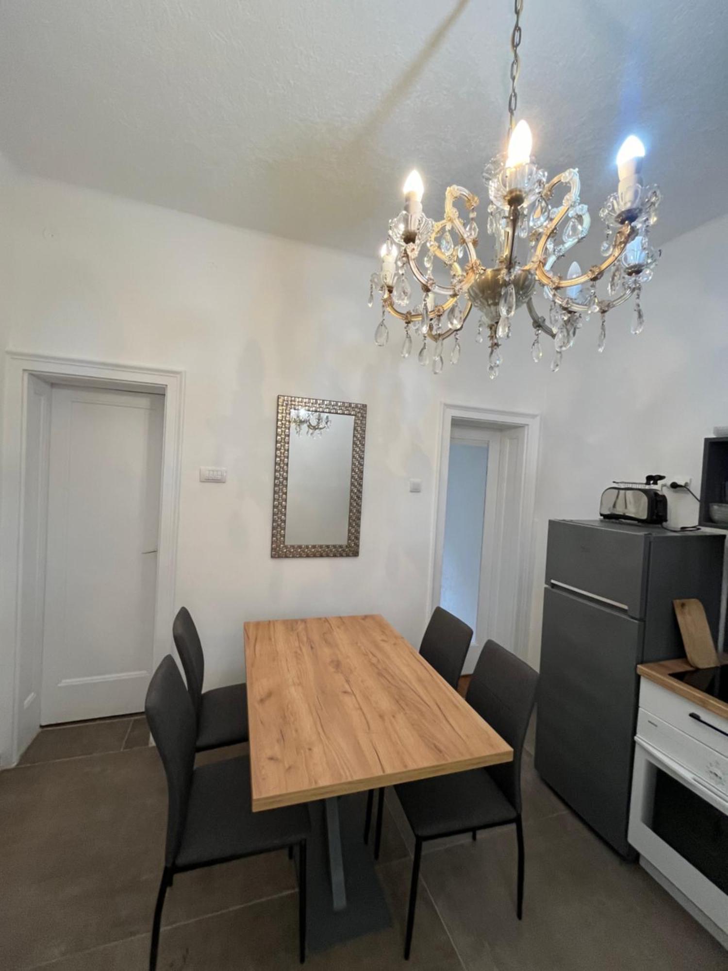 Two Bedroom Apartment Near Slavija Square Beograd Bagian luar foto