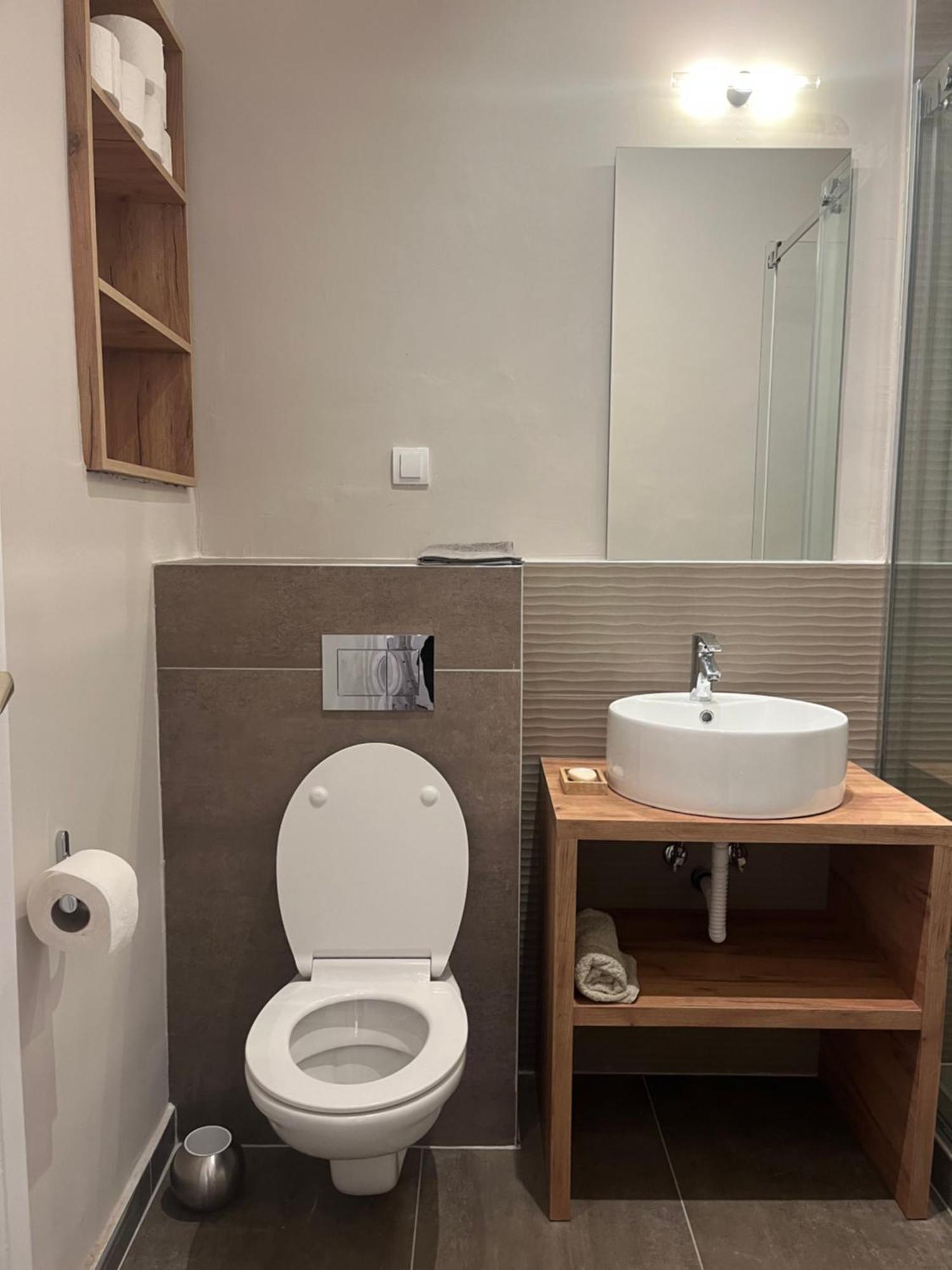 Two Bedroom Apartment Near Slavija Square Beograd Bagian luar foto