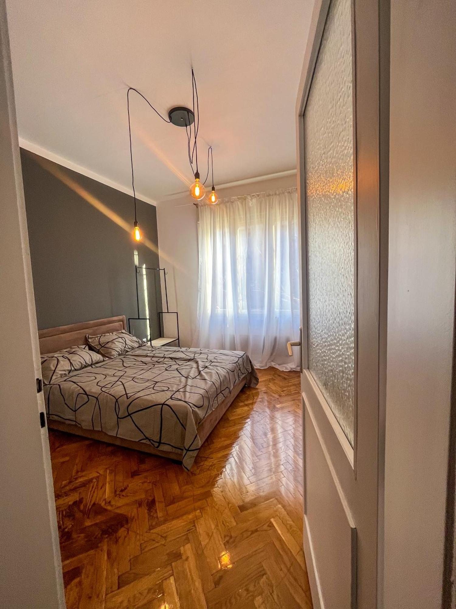 Two Bedroom Apartment Near Slavija Square Beograd Bagian luar foto